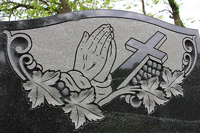 praying-hands-black-weidner-memorials